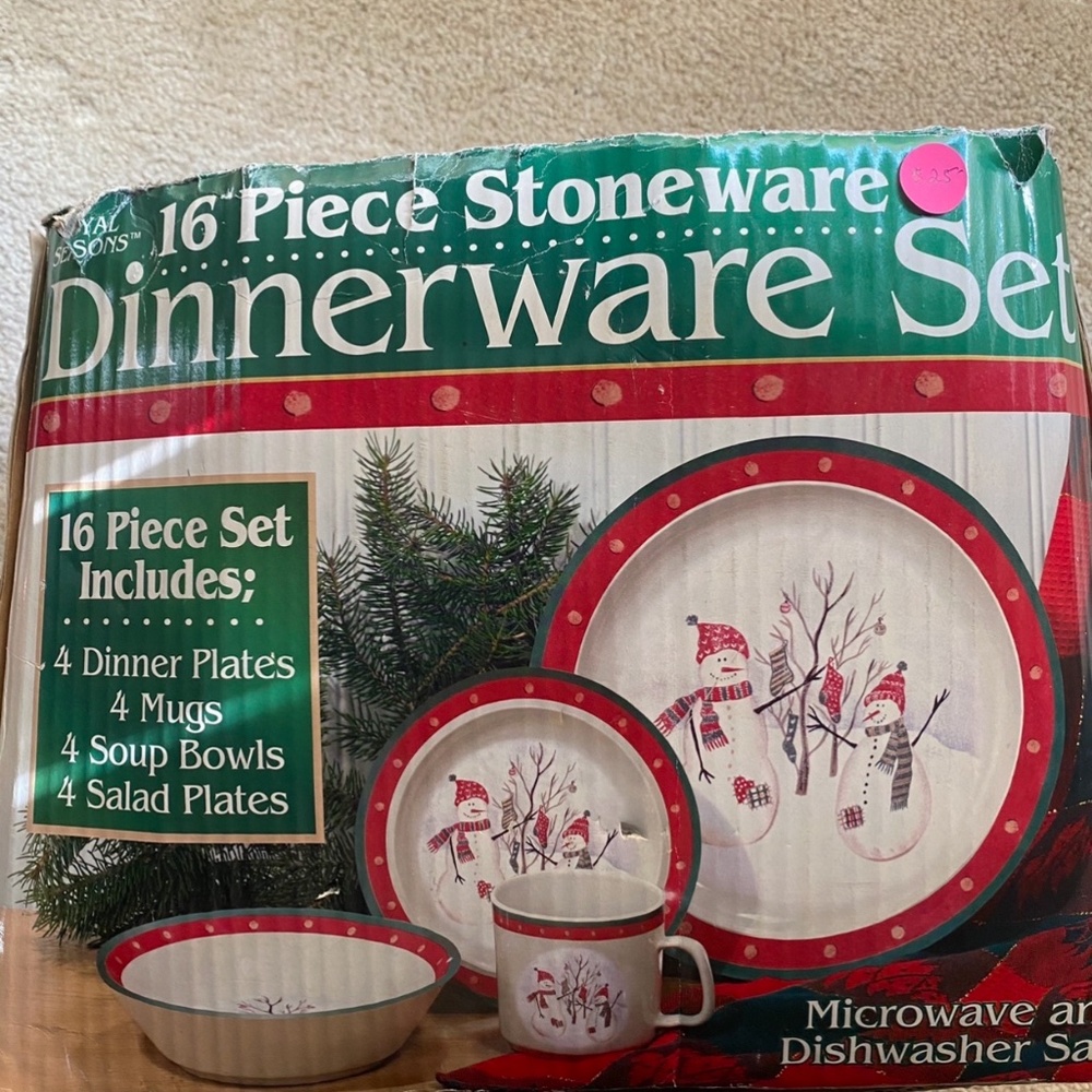 Xmas 16 pc Dinnerware Set